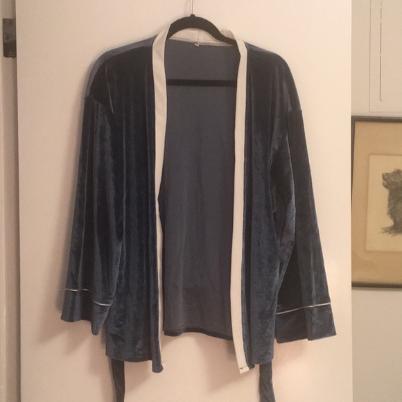 Short blue velvet robe - Picture 1 of 3